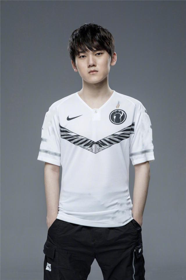 allu 揭露了 Aleksib 离开 ENCE 的原因，但其有效性值得怀疑